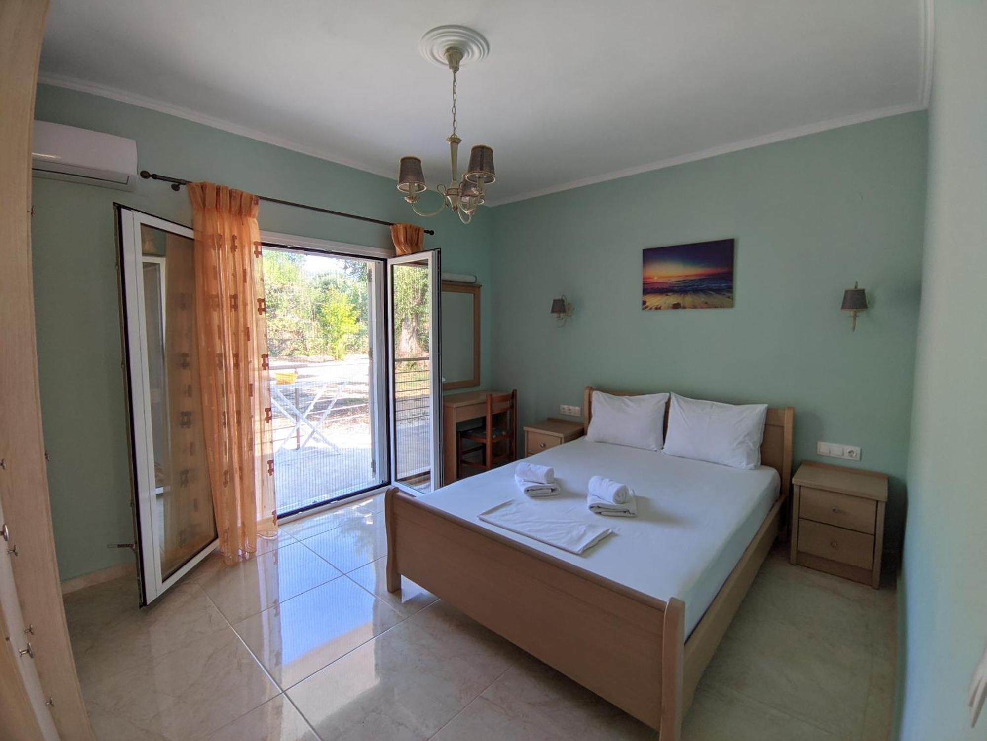 Thomas Apartments Dassia  Luaran gambar