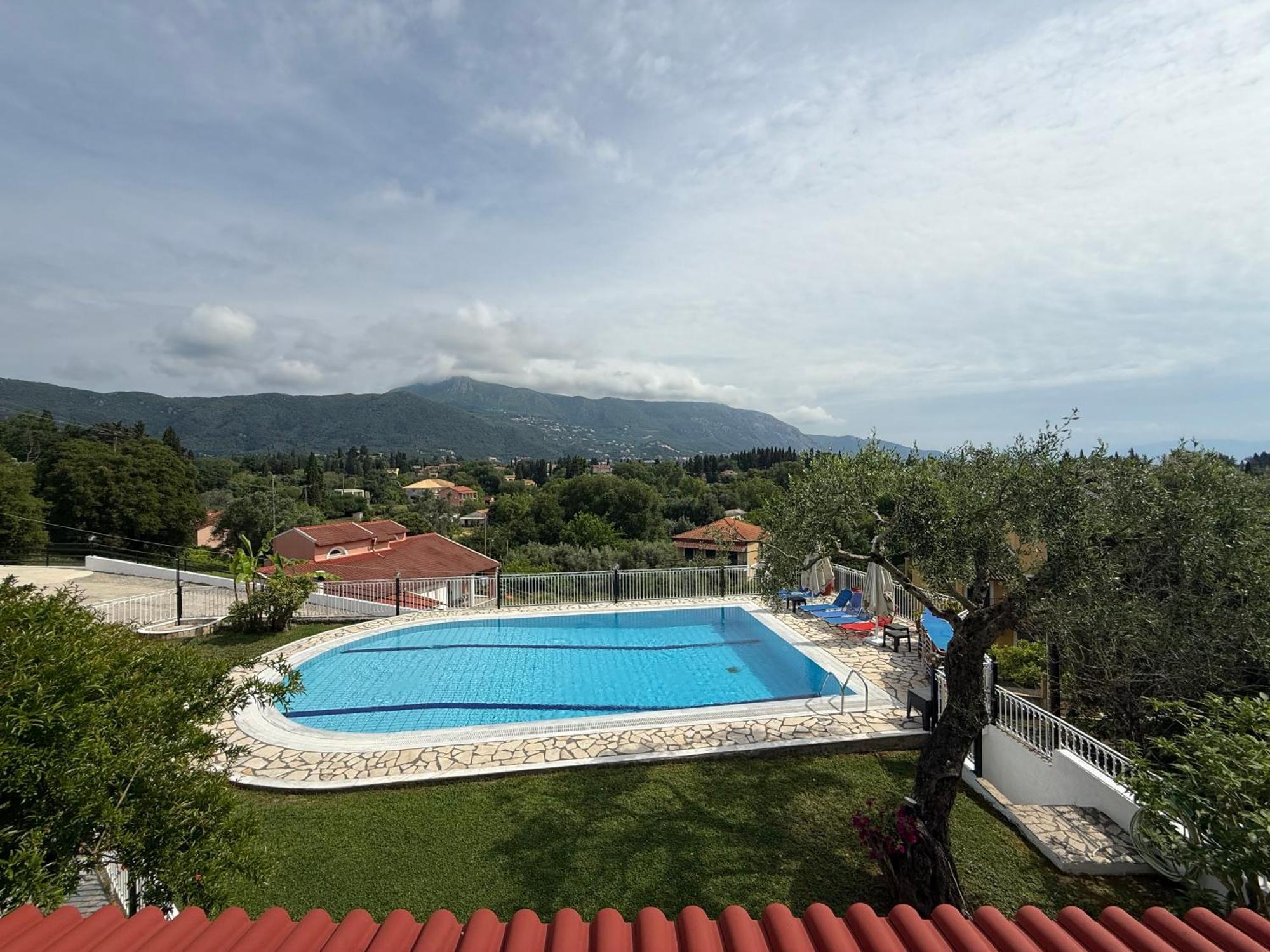 Thomas Apartments Dassia  Luaran gambar
