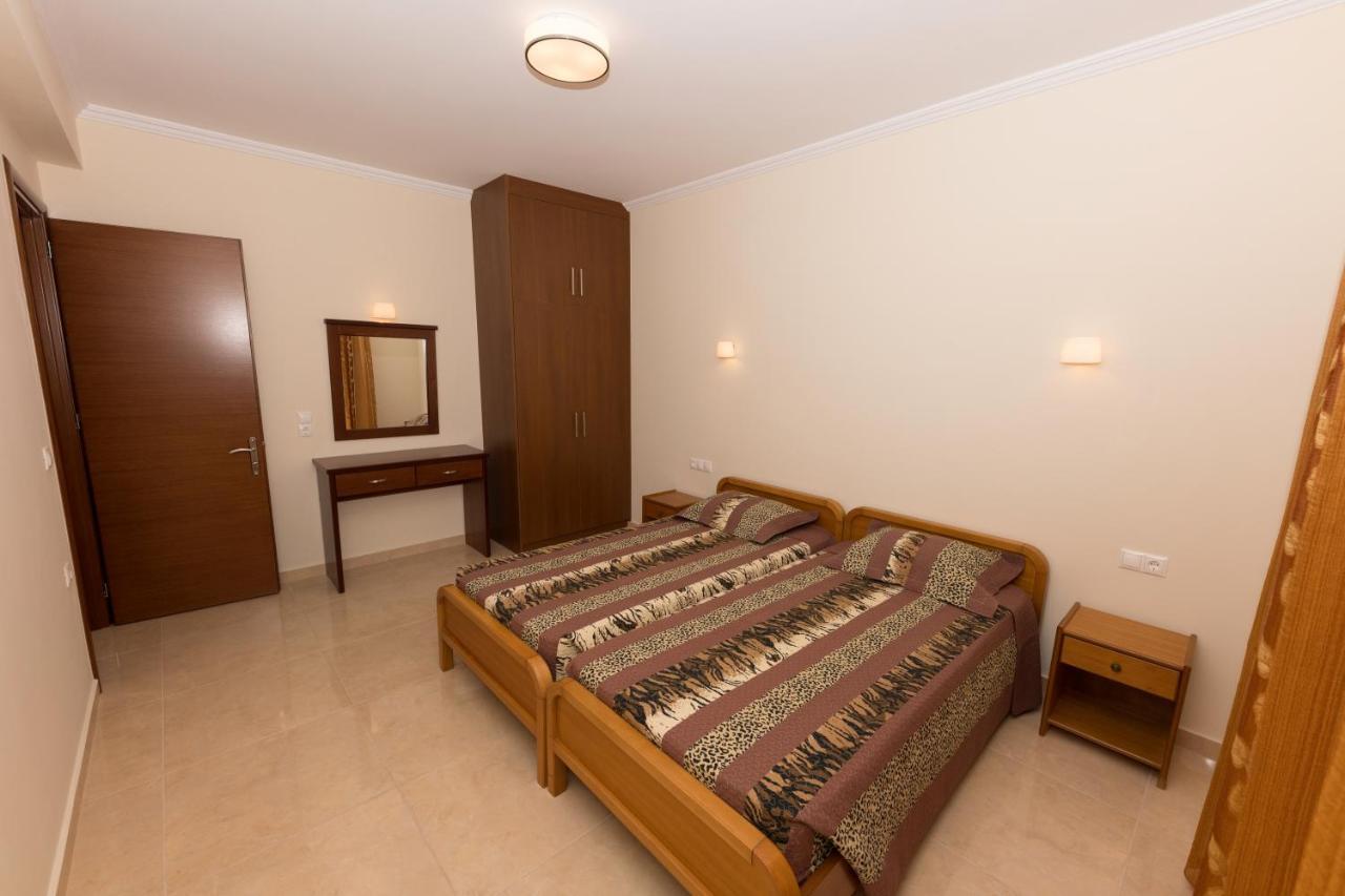 Thomas Apartments Dassia  Luaran gambar